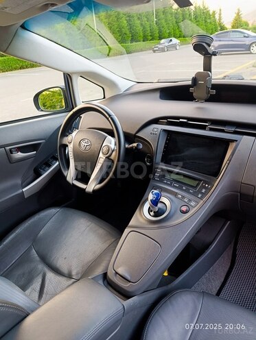 Toyota Prius 2011, 220,000 km - 1.8 l - Şəki