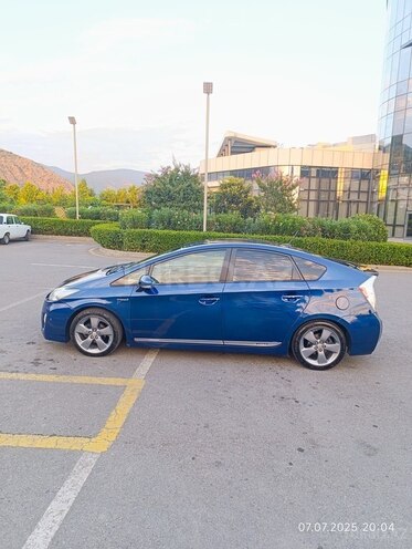 Toyota Prius 2011, 220,000 km - 1.8 l - Şəki