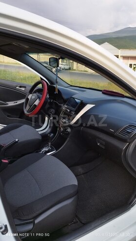 Hyundai Accent 2013, 183,563 km - 1.4 l - Şəki