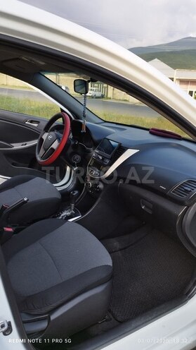 Hyundai Accent 2013, 183,563 km - 1.4 l - Şəki