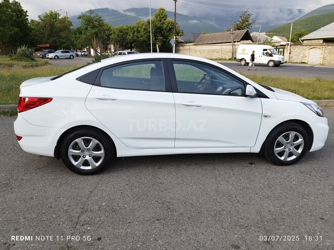 Hyundai Accent 2013, 183,563 km - 1.4 l - Şəki