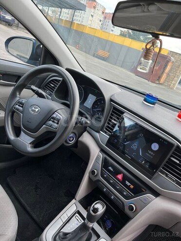 Hyundai Elantra 2017, 201,892 km - 2.0 л - Bakı