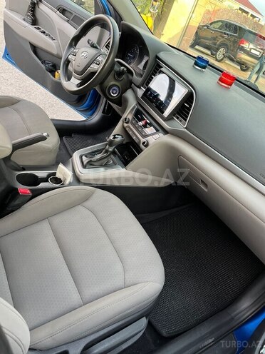Hyundai Elantra 2017, 201,892 km - 2.0 л - Bakı