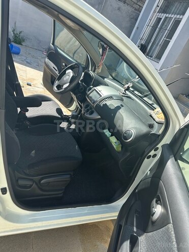 Nissan Note-8