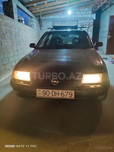 Opel Astra 1997, 396,000 km - 1.4 l - Qusar