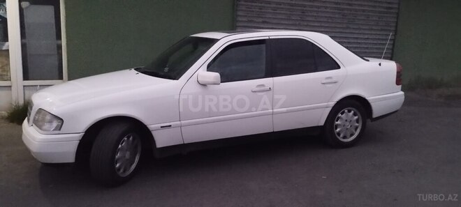 Mercedes C 180 1995, 352,000 km - 1.8 l - Qax