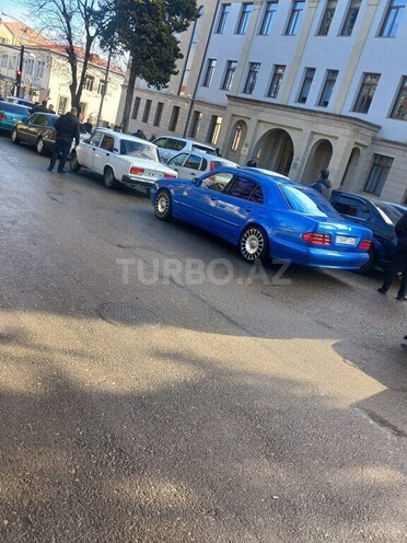 Mercedes E 220 d 2000, 523,000 km - 2.2 l - Şirvan