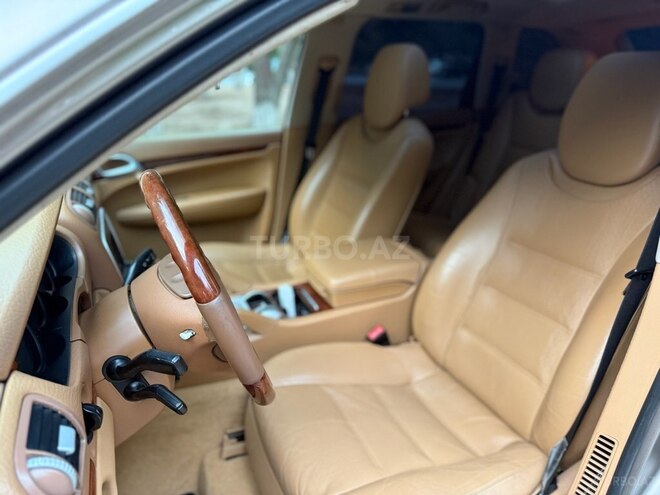 Porsche Cayenne-7