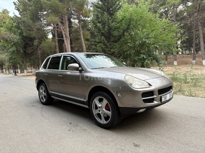 Porsche Cayenne-4