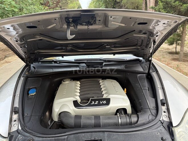 Porsche Cayenne-19