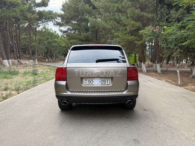 Porsche Cayenne-15