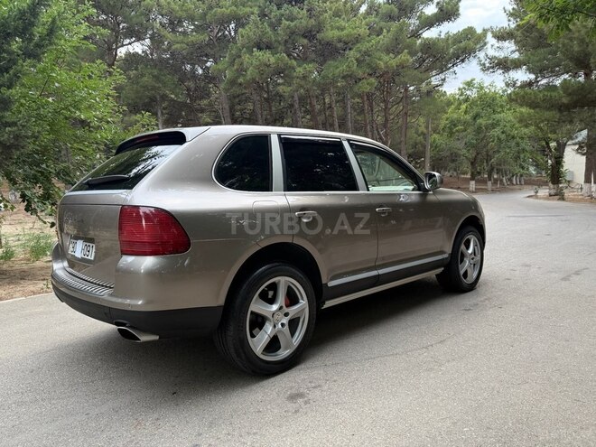 Porsche Cayenne-17