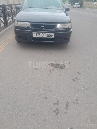 Opel Vectra 1995, 451,252 km - 1.8 л - Qazax