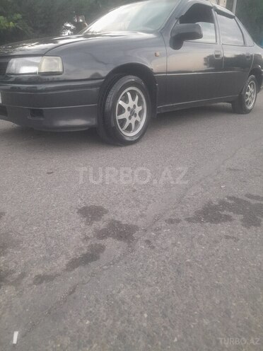 Opel Vectra 1995, 451,252 km - 1.8 л - Qazax