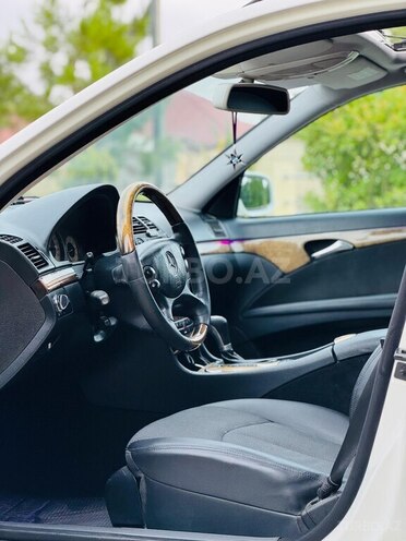 Mercedes E 280-14