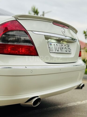 Mercedes E 280-18