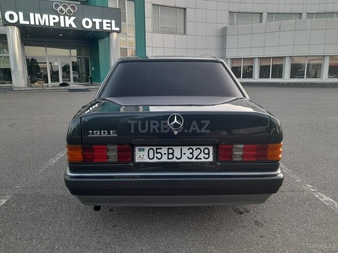 Mercedes 190 1989, 235,486 km - 2.0 л - Qazax
