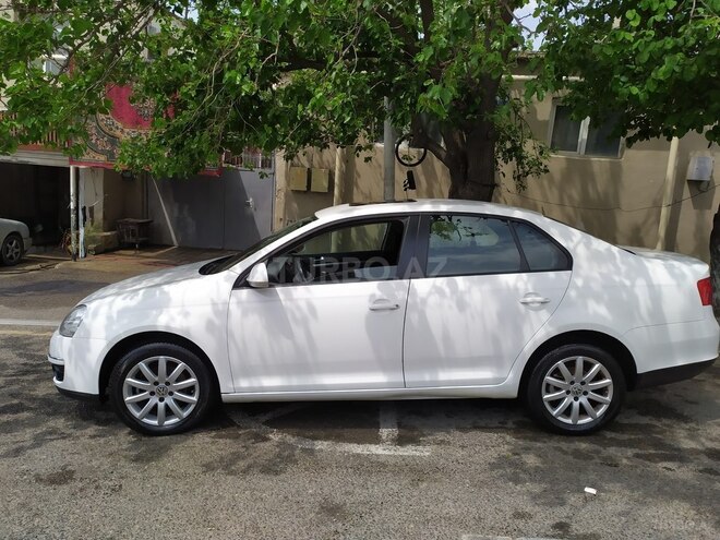 Volkswagen Jetta 2009, 102,012 km - 1.6 l - Bakı