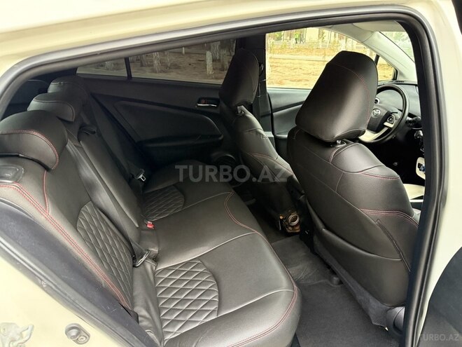Toyota Prius 2018, 139,500 km - 1.8 л - Bakı