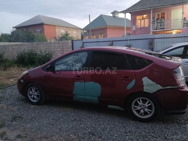 Toyota Prius-5
