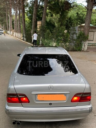 Mercedes E 270 1999, 250,000 km - 2.7 л - Sumqayıt