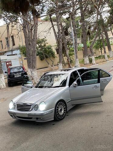 Mercedes E 270 1999, 250,000 km - 2.7 л - Sumqayıt