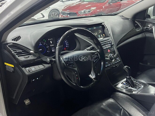Hyundai Grandeur-9