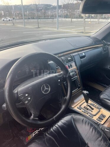 Mercedes E 220 d 2001, 520,000 km - 2.2 л - Bakı