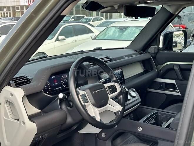 Land Rover Defender-12