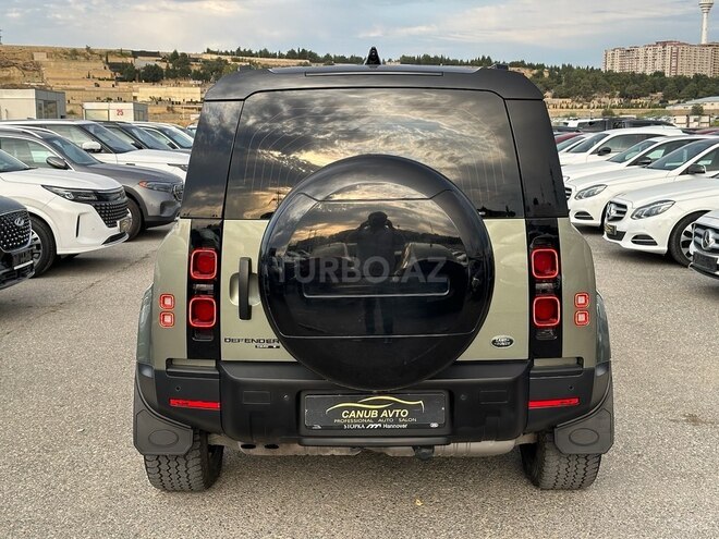 Land Rover Defender-7