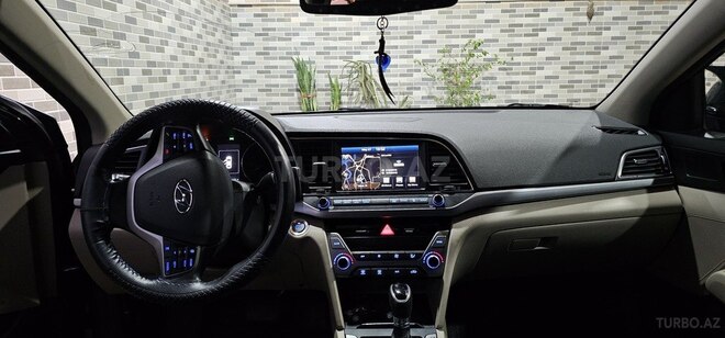 Hyundai Elantra 2017, 54,718 km - 2.0 л - Bakı