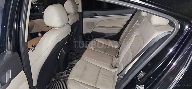 Hyundai Elantra 2017, 54,718 km - 2.0 л - Bakı