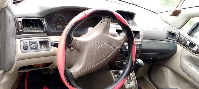 Mitsubishi Chariot 2000, 348,353 km - 3.0 l - Quba