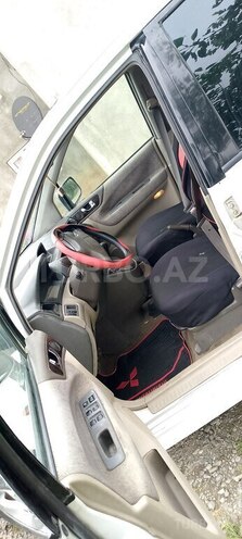 Mitsubishi Chariot 2000, 348,353 km - 3.0 l - Quba