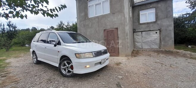 Mitsubishi Chariot 2000, 348,353 km - 3.0 l - Quba