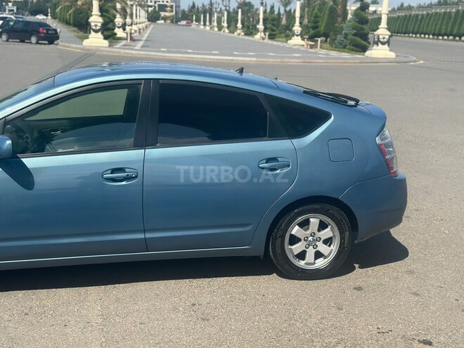 Toyota Prius-8