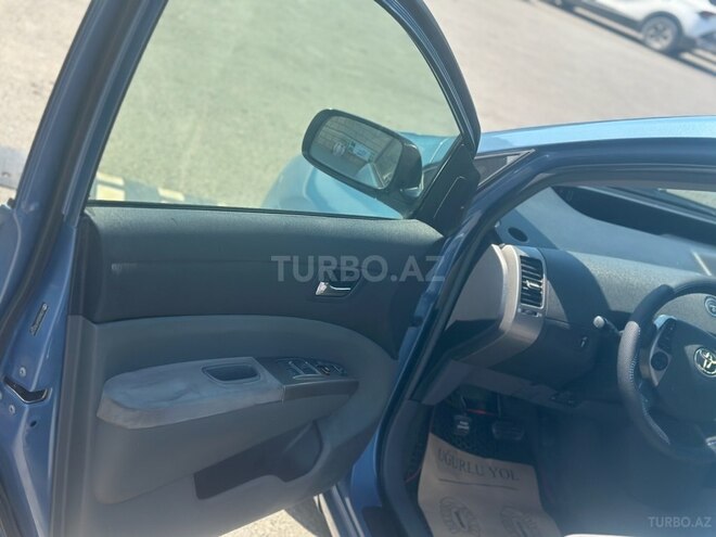 Toyota Prius-14