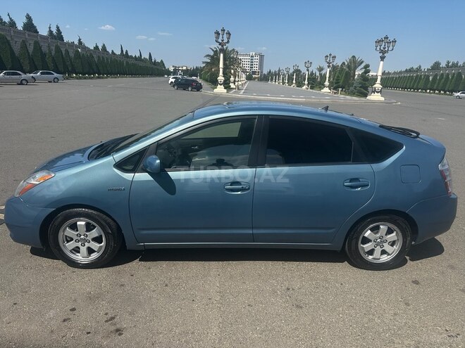 Toyota Prius-11