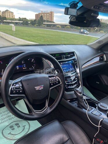 Cadillac CTS-9
