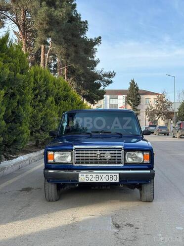 LADA (VAZ) 2107 2006, 95,000 km - 1.6 l - Salyan
