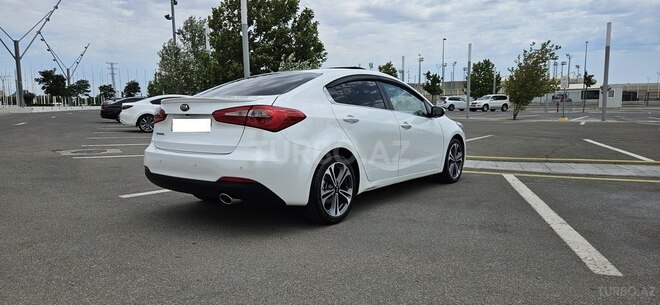 Kia Cerato-5