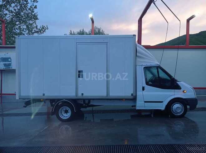 Ford Transit-5