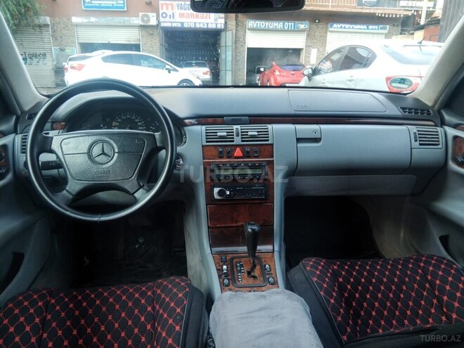 Mercedes E 240 1998, 370,000 km - 2.4 l - Bakı