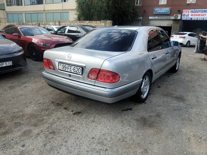 Mercedes E 240 1998, 370,000 km - 2.4 l - Bakı