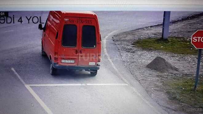 Ford Transit 1999, 456,150 km - 2.4 l - Quba