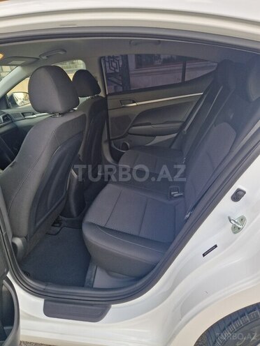 Hyundai Elantra 2018, 86,000 km - 2.0 l - Bakı
