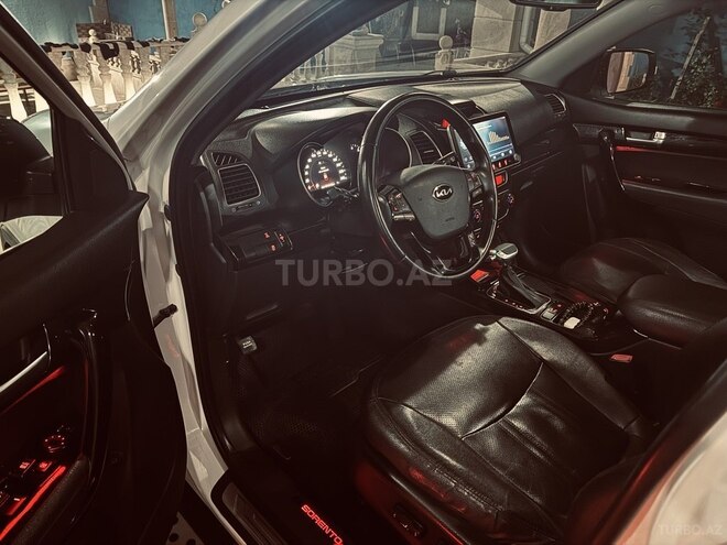 Kia Sorento-12