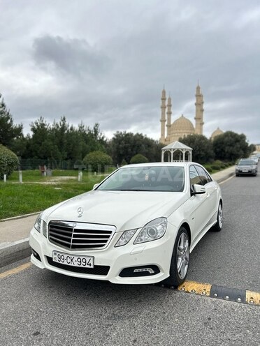 Mercedes E 200 2009, 330,000 km - 1.8 l - Bakı