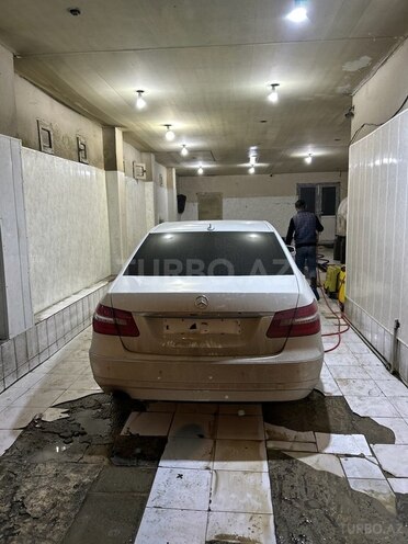 Mercedes E 200 2009, 330,000 km - 1.8 l - Bakı