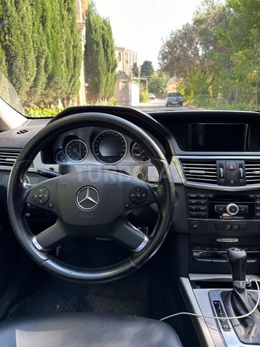 Mercedes E 200 2009, 330,000 km - 1.8 l - Bakı